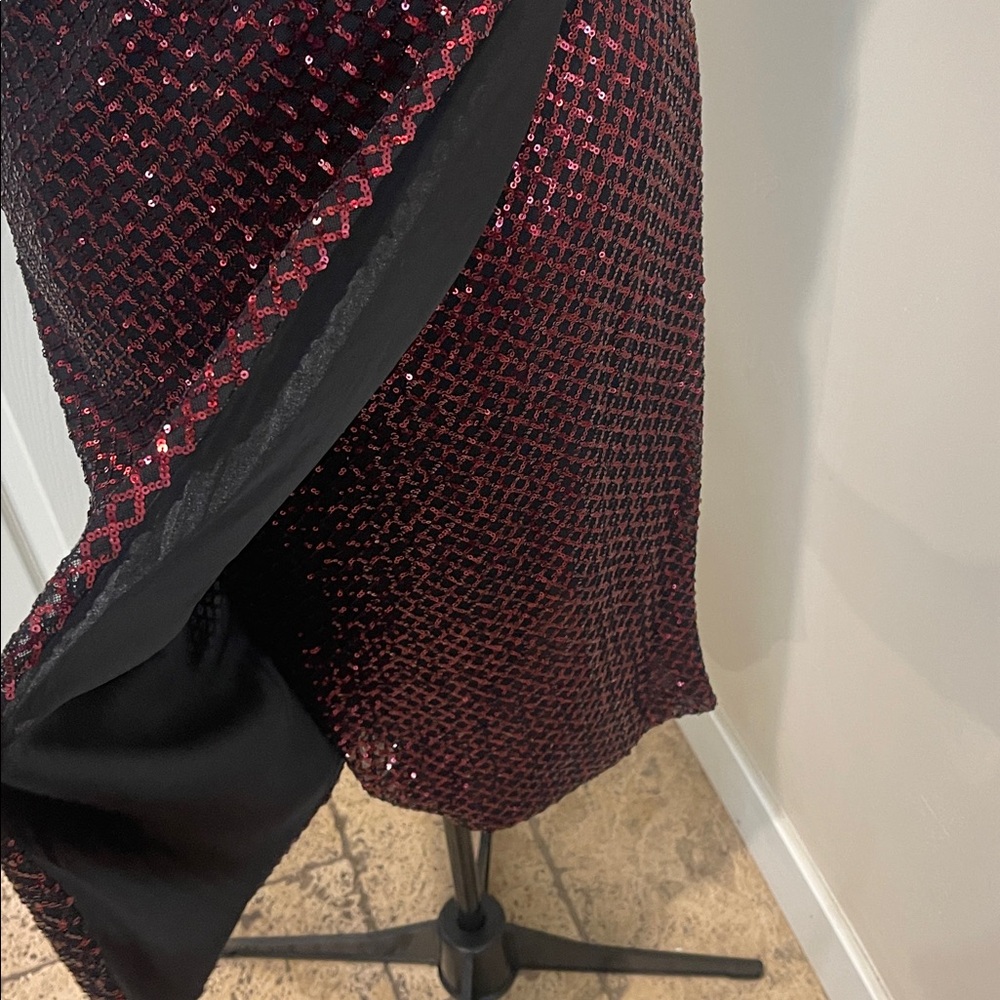 Sequined Red and Black Midi Formal Dress 4 Sleeveless NWT - Picture 8 of 12